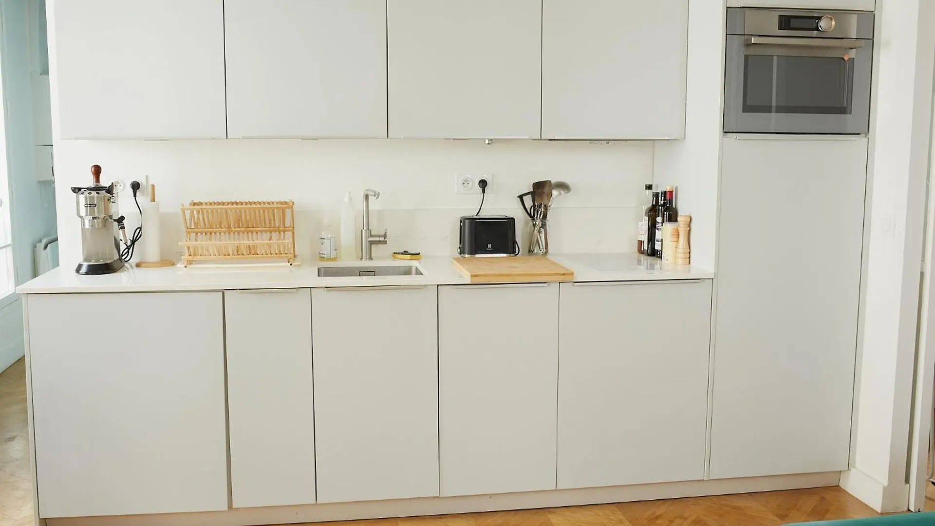 Appartement Charmant, Quartier Dynamique Paris Apartment